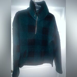 Belk hoodie worn once small green and black blocked pattern